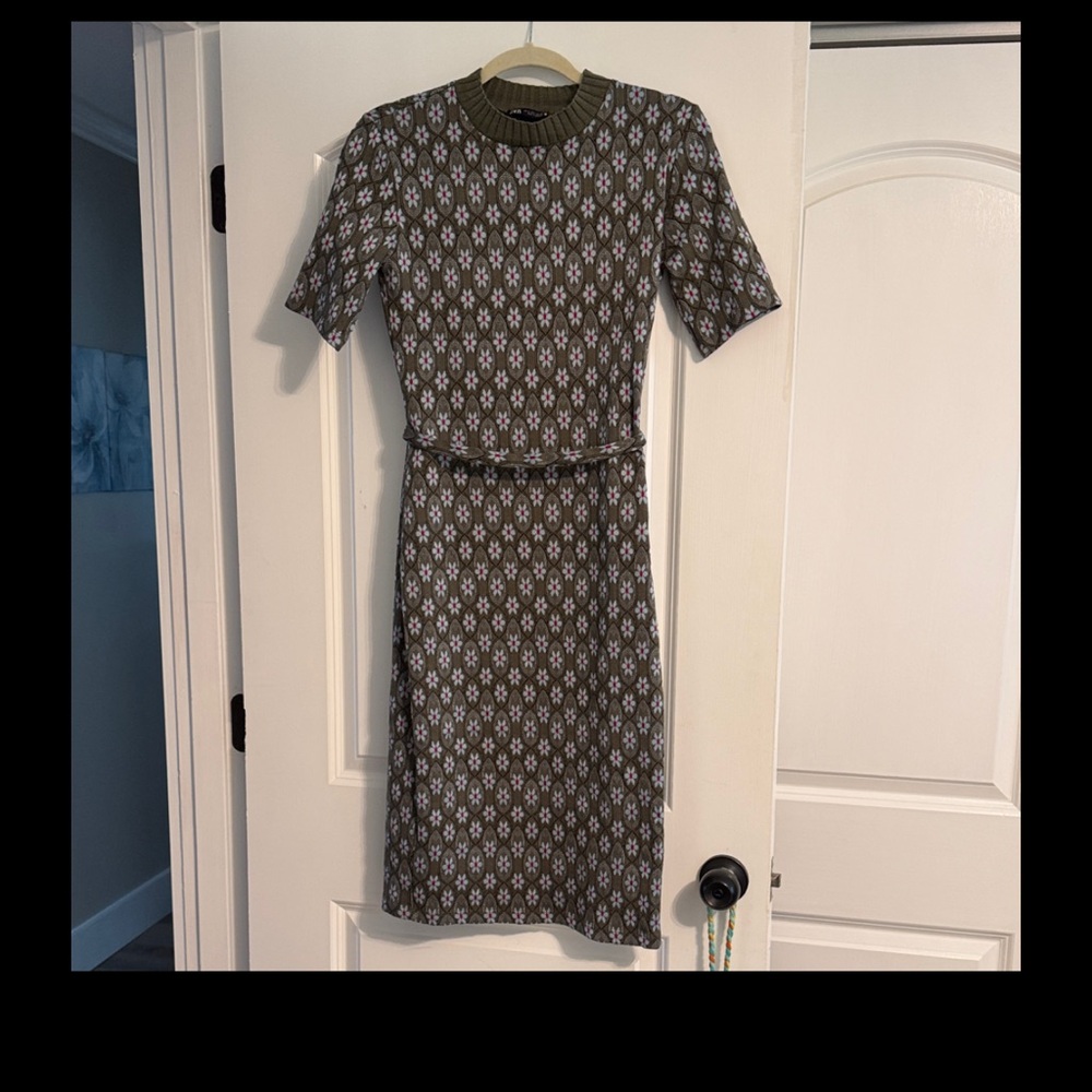 Zara Olive Green Knit Midi Dress with White and Pink Floral Pattern